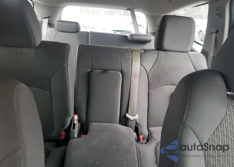 2012 Chevrolet Traverse Ls z USA, uszkodzony, nr VIN 1GNKRFED5CJ326430